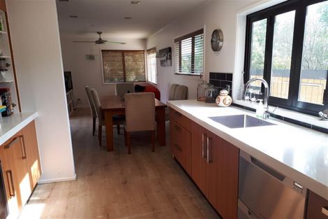 Photo of property in 5 West Harbour Drive, West Harbour, Auckland, 0618