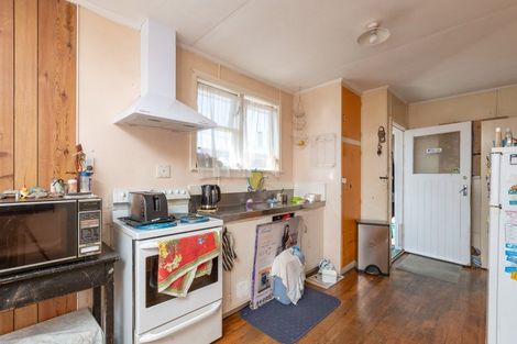 Photo of property in 16 Grant Crescent, Masterton, 5810