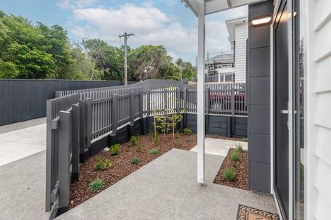 Photo of property in 27b Ranui Terrace, Tawa, Wellington, 5028