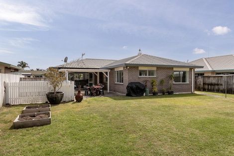 Photo of property in 10 Webb Place, Papamoa Beach, Papamoa, 3118