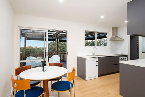 Photo of property in 12 Raelene Place, Massey, Auckland, 0614
