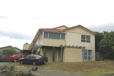 Photo of property in 3 Altair Place, Windsor Park, Auckland, 0632