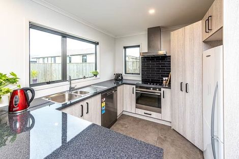 Photo of property in 16 Simon Street, Tawhero, Whanganui, 4501