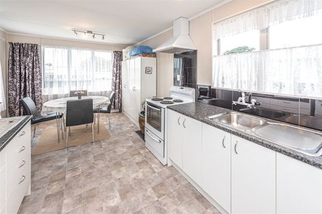 Photo of property in 136 Puriri Street, Castlecliff, Whanganui, 4501