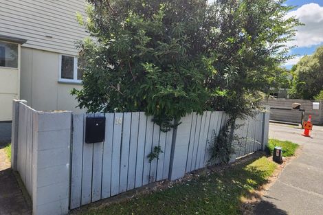 Photo of property in 34-40 Farnham Avenue, Highbury, Palmerston North, 4412