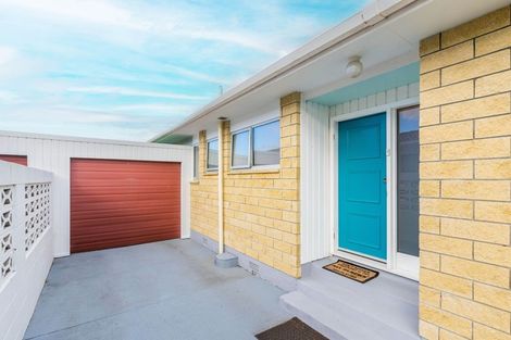 Photo of property in 2/16 Anaru Street, Raumati Beach, Paraparaumu, 5032