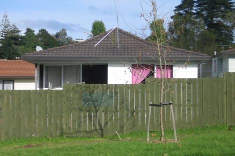 Photo of property in 279 Triangle Road, Massey, Auckland, 0614