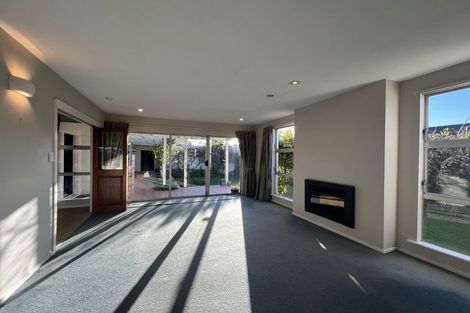 Photo of property in 11 Camberwell Place, Avonhead, Christchurch, 8042