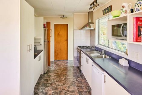 Photo of property in 75 Omapere Street, Whitby, Porirua, 5024