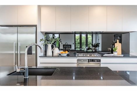 Photo of property in 2/3 Taylors Avenue, Bryndwr, Christchurch, 8052