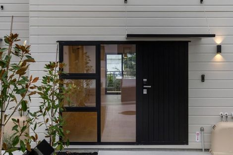 Photo of property in 13 Awhi Lane, Massey, 0614
