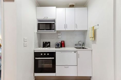 Photo of property in 1/20 Fulford Street, New Plymouth, 4310