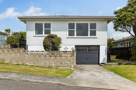 Photo of property in 22 Lomita Road, Johnsonville, Wellington, 6037