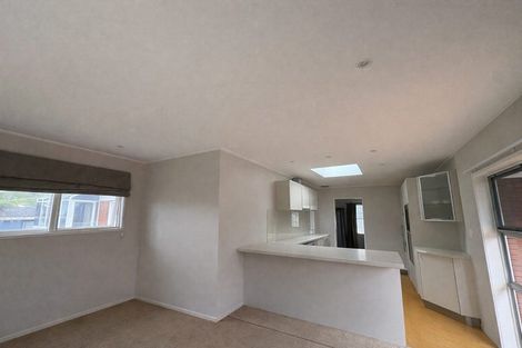 Photo of property in 7 Stansfield Place, Sunnyhills, Auckland, 2010