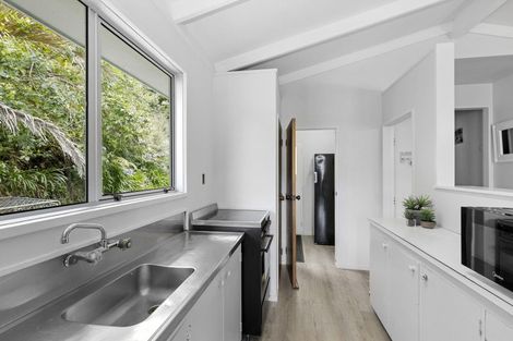 Photo of property in 7 Waipuna Grove, Stokes Valley, Lower Hutt, 5019