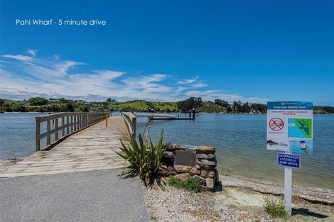 Photo of property in 37 Pahi Road, Paparoa, 0571