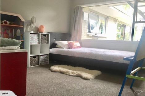 Photo of property in 38 Highland Park Drive, Highland Park, Auckland, 2010