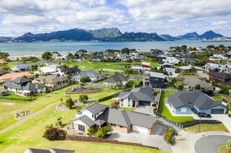 Photo of property in 12 Ngatiti Place, One Tree Point, 0118