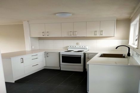 Photo of property in 222 Te Atatu Road, Te Atatu South, Auckland, 0610