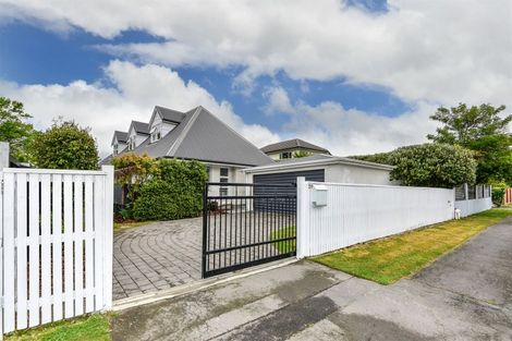 Photo of property in 20 Hampton Place, Burnside, Christchurch, 8053