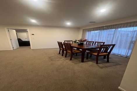 Photo of property in 35 Farnworth Terrace, Glenside, Wellington, 6037
