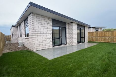 Photo of property in 29 Waruhia Crescent, Rototuna North, 3281