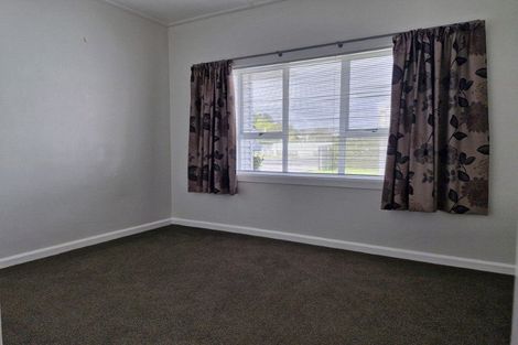 Photo of property in 33 Upjohn Street, Brooklands, New Plymouth, 4310
