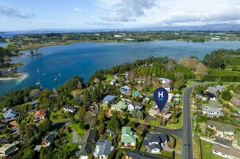 Photo of property in 2 Baigent Place, Tanners Point, Katikati, 3177