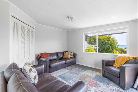 Photo of property in 84 Whiteley Street, Moturoa, New Plymouth, 4310