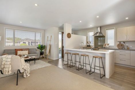 Photo of property in 24 Scoria Close, Pyes Pa, Tauranga, 3112