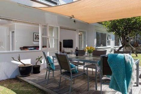 Photo of property in 42a The Esplanade, Eastern Beach, Auckland, 2012