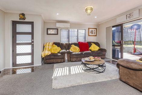 Photo of property in 50b Great South Road, Manurewa, Auckland, 2102