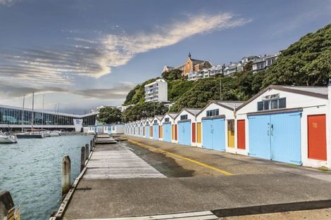 Photo of property in 108 Oriental Parade, Oriental Bay, Wellington, 6011