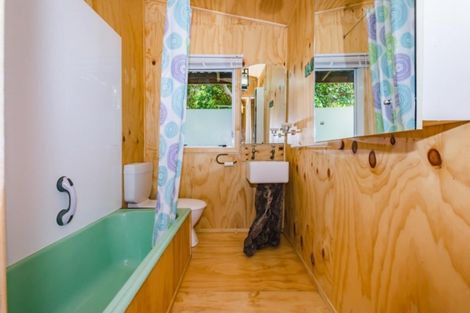 Photo of property in 72 Raumati Road, Raumati Beach, Paraparaumu, 5032