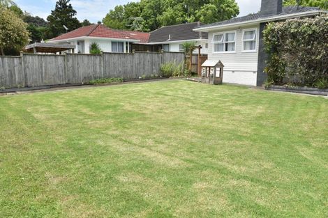 Photo of property in 14 Blenheim Street, Glenfield, Auckland, 0629