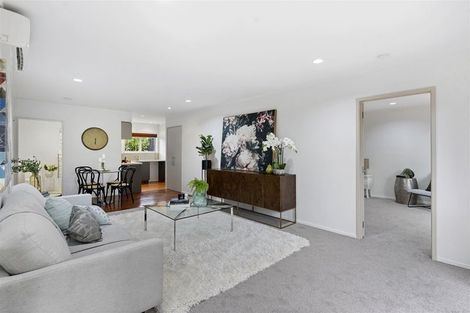 Photo of property in 10 Sanctuary Point, Sunnyhills, Auckland, 2010