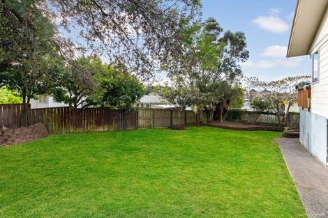 Photo of property in 5 Arde Place, Massey, Auckland, 0614