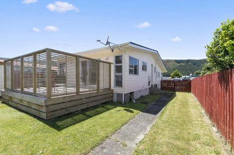 Photo of property in 303 Wellington Road, Wainuiomata, Lower Hutt, 5014