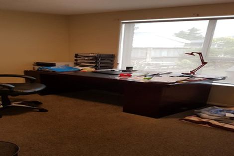 Photo of property in 17 Mckellar Place, Hornby, Christchurch, 8042