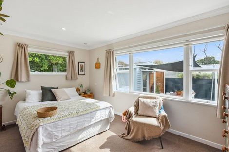 Photo of property in 20 Leybourne Avenue, Waikanae, 5036