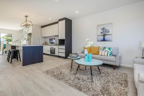 Photo of property in 27 Farranfore Road, Opaheke, Papakura, 2113