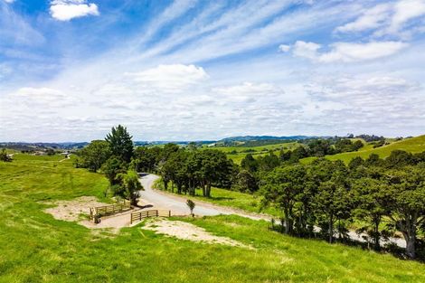 Photo of property in 268 Wairere Road, Paparoa, 0571