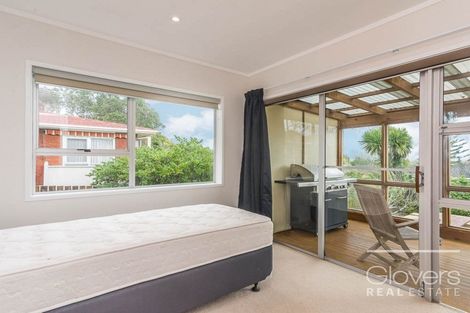 Photo of property in 2/4214a Great North Road, Glendene, Auckland, 0602