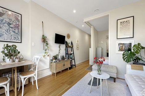 Photo of property in Frank Sargeson Apts, 6/74g Anzac Street, Takapuna, Auckland, 0622