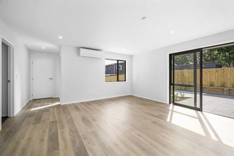 Photo of property in 10b Gradwell Place, Two Mile Bay, Taupo, 3330