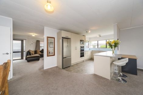Photo of property in 75 Geraldine Crescent, Cloverlea, Palmerston North, 4412