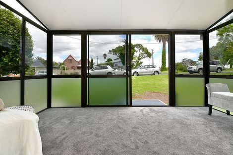 Photo of property in 21 Brixton Road, Manly, Whangaparaoa, 0930