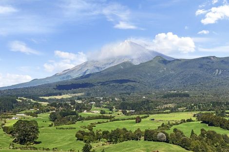 Photo of property in 1382 Carrington Road, Hurworth, New Plymouth, 4371