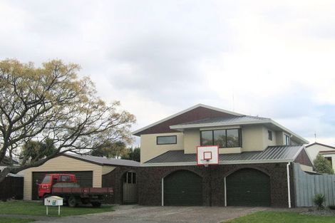 Photo of property in 18 Lannie Place, Greenmeadows, Napier, 4112