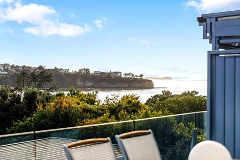 Photo of property in 2/12 Browns Road, Rothesay Bay, Auckland, 0630